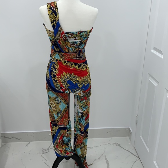 Jumpsuit - Picture 5 of 8